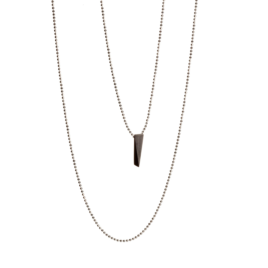 WEDGE necklace - black